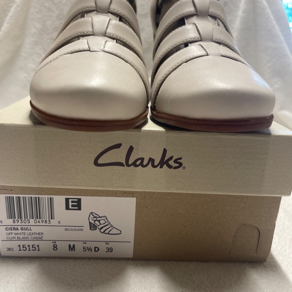Clarks - Picture 5 of 10